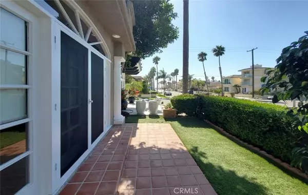 Huntington Beach, CA 92648,304 18th
