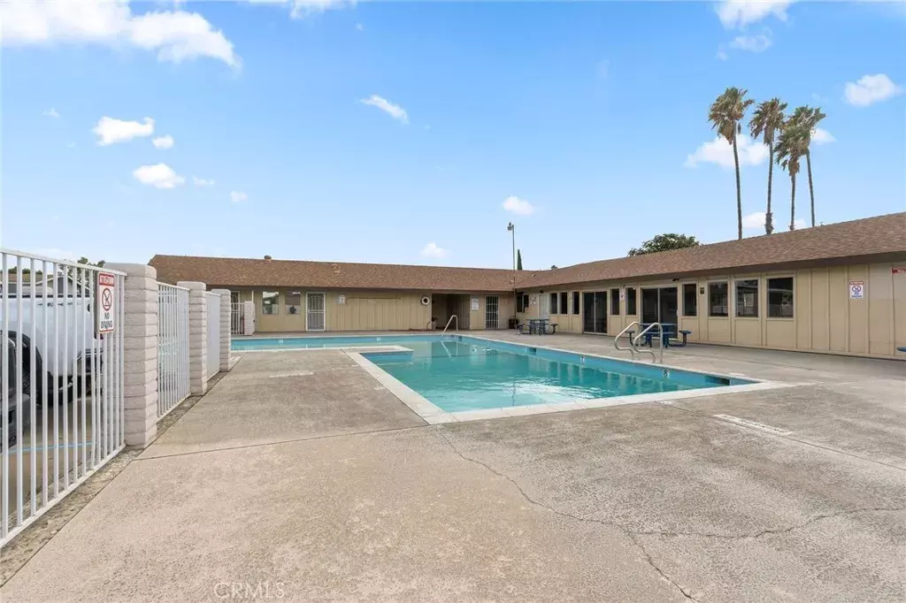 Bloomington, CA 92316,10701 Cedar #112