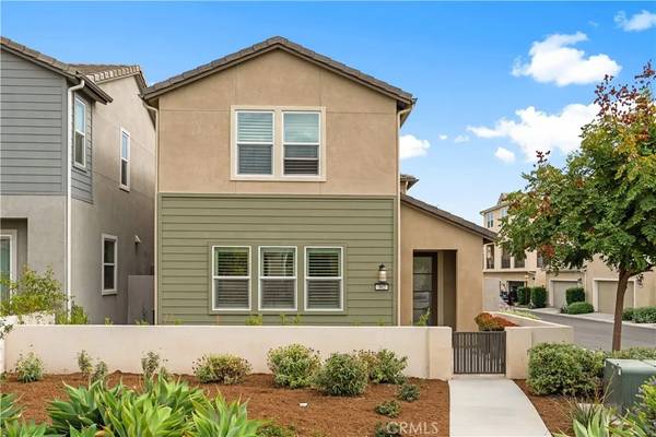 362 Chorus, Irvine, CA 92618