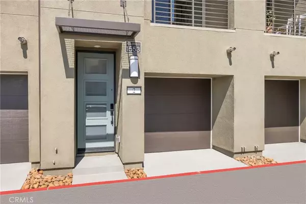 Placentia, CA 92870,1553 Lima Way #2