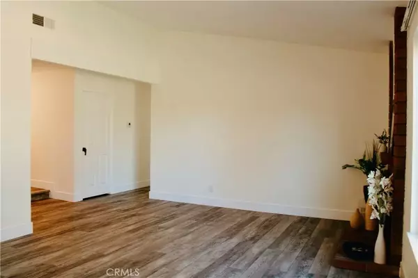 Mission Viejo, CA 92692,27541 Bocina