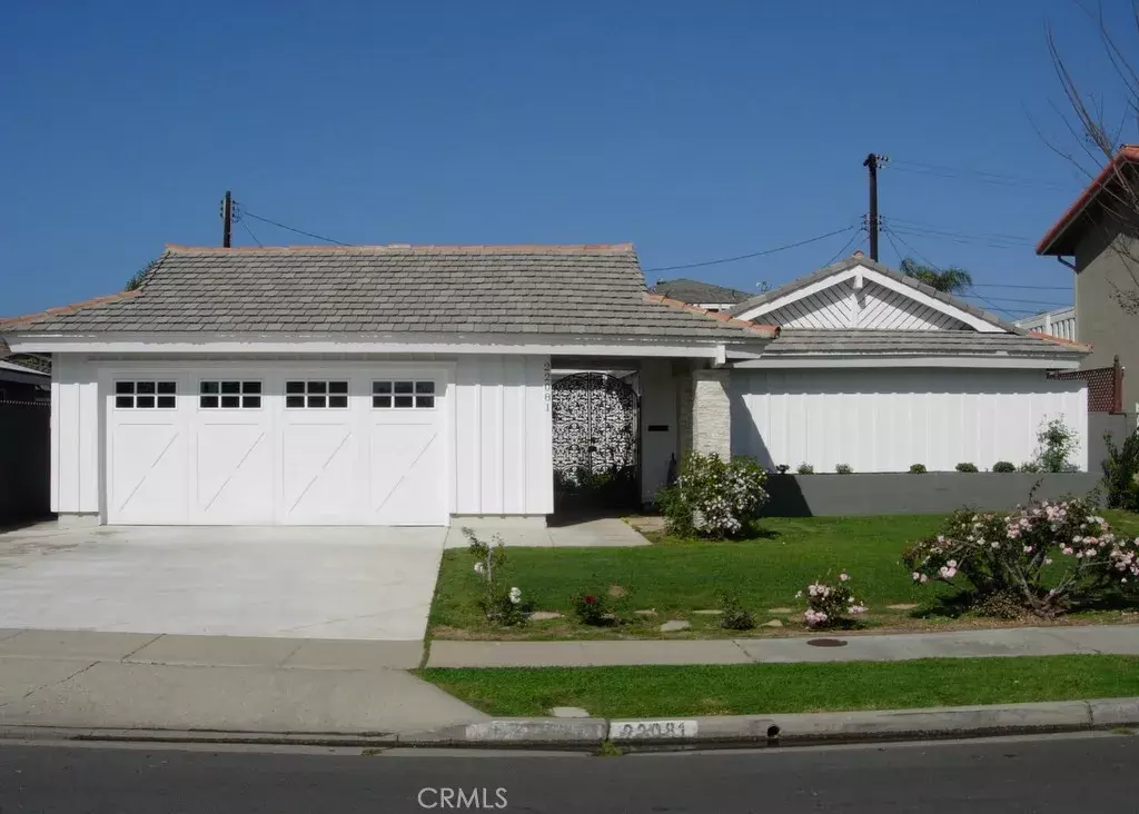 Huntington Beach, CA 92646,22081 SUSAN Lane