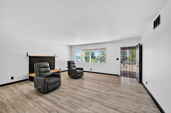 Escondido, CA 92027,612 Momar Lane