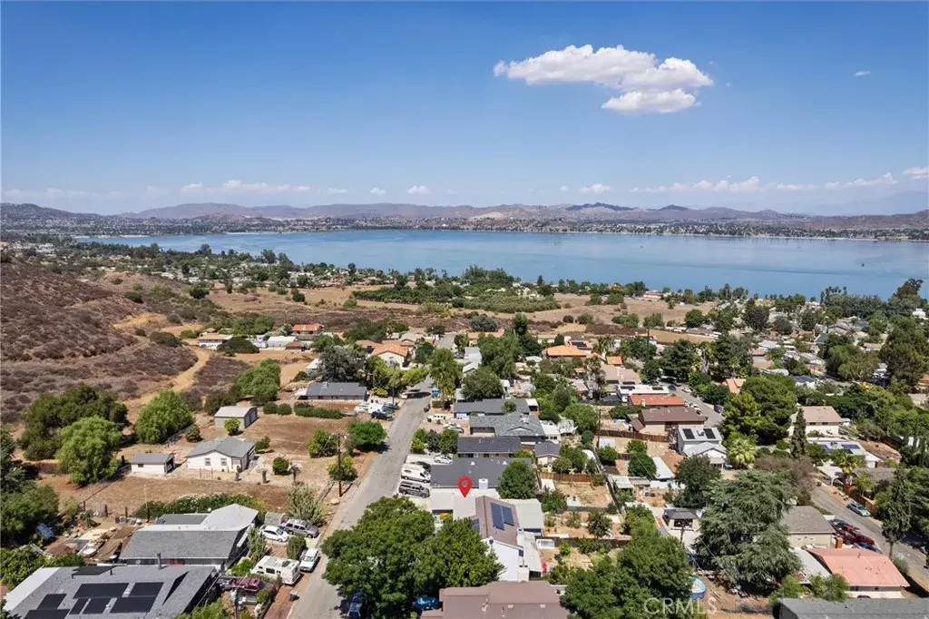 Lake Elsinore, CA 92530,33208 Gillette Street