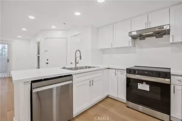 Tustin, CA 92782,2800 Keller Drive #282