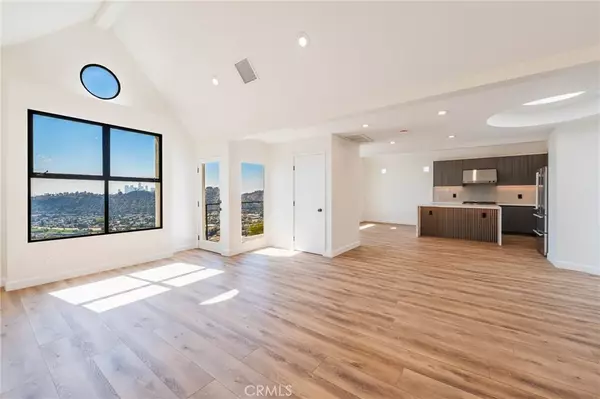 Los Angeles, CA 90065,1426 Killarney Avenue