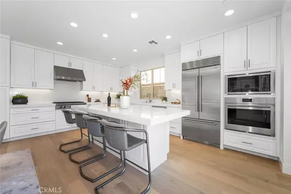 Irvine, CA 92602,107 Somera