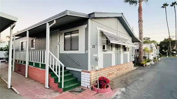 3929 W 5th #32, Santa Ana, CA 92703