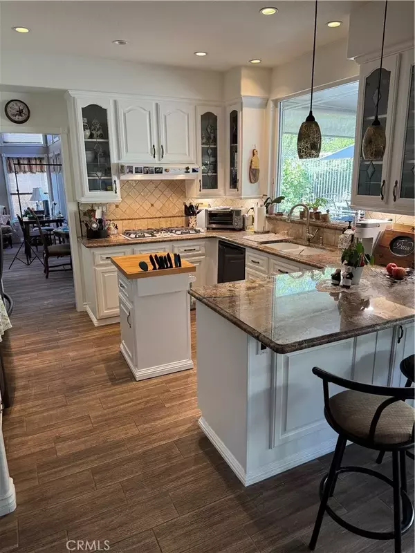 Rancho Santa Margarita, CA 92688,17 Via Anadeja