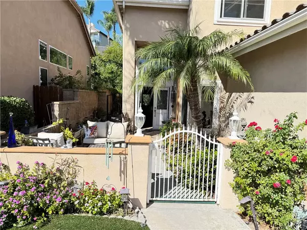 Rancho Santa Margarita, CA 92688,17 Via Anadeja