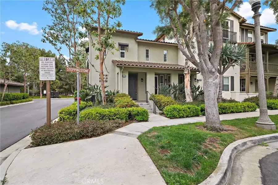 82 Stepping Stone, Irvine, CA 92603