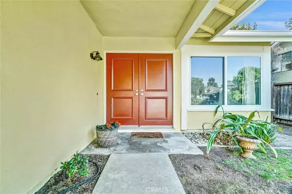 Lake Forest, CA 92630,27122 Valleymont