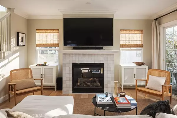 Corona Del Mar, CA 92625,433 Acacia