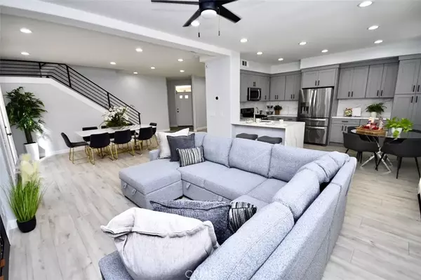 26 Santa Catalina Aisle, Irvine, CA 92606