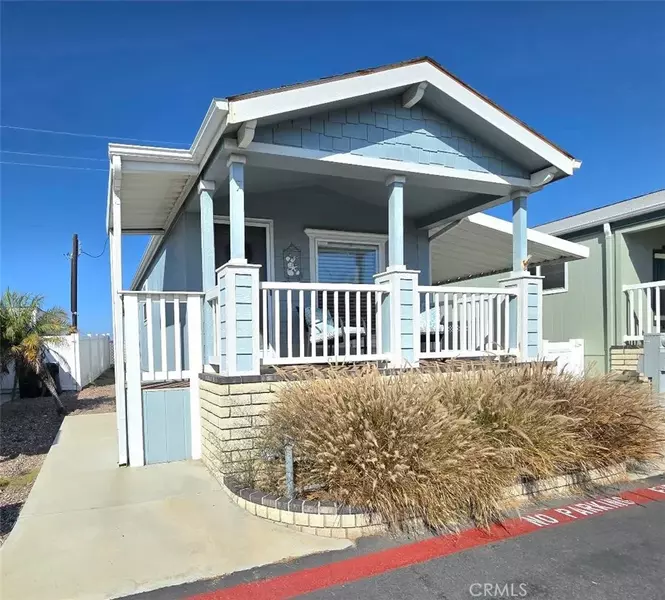 21851 Newland st. #7, Huntington Beach, CA 92646