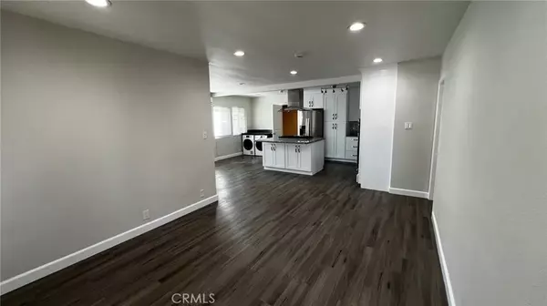 Corona, CA 92882,924 Wyval Avenue #101
