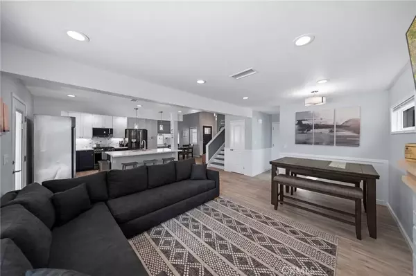 Murrieta, CA 92562,23955 Five Tribes Trl