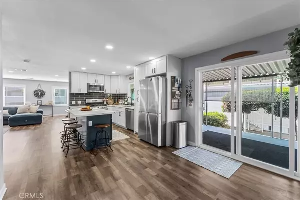 Yorba Linda, CA 92886,16774 Lake Tree #273