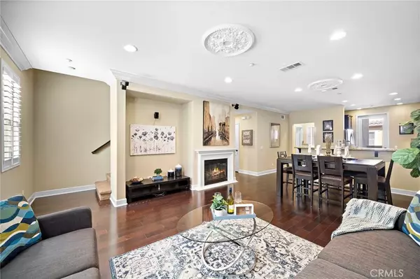 Stanton, CA 90680,8028 Monaco