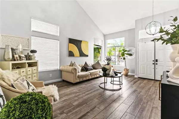 Placentia, CA 92870,1833 Taft Ln