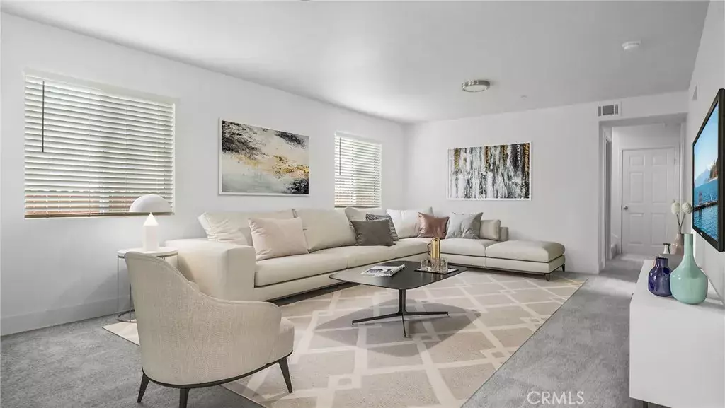 330 E 101st Street, Los Angeles, CA 90003
