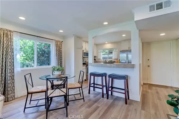 Laguna Woods, CA 92637,5368 Algarrobo #1G