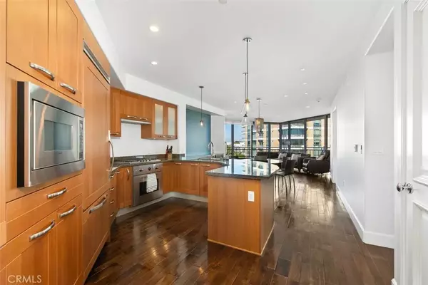 Irvine, CA 92612,8073 Scholarship