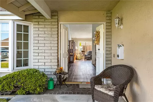 Huntington Beach, CA 92649,17532 Montbury