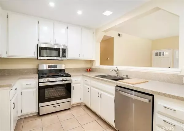 Huntington Beach, CA 92648,7302 Yellowtail Drive #101
