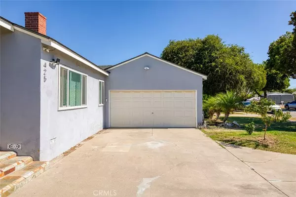 Fullerton, CA 92832,425 W Knepp