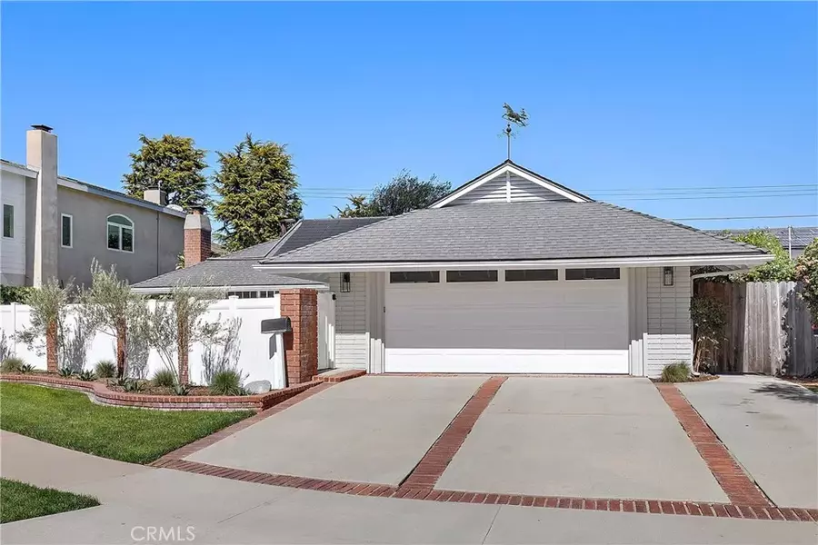 9021 Niguel Circle, Huntington Beach, CA 92646