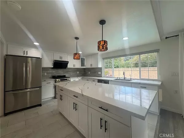 Diamond Bar, CA 91765,22706 White Fir