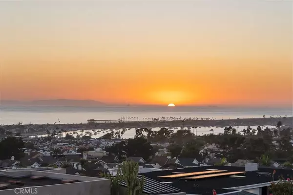 Corona Del Mar, CA 92625,2719 Setting Sun