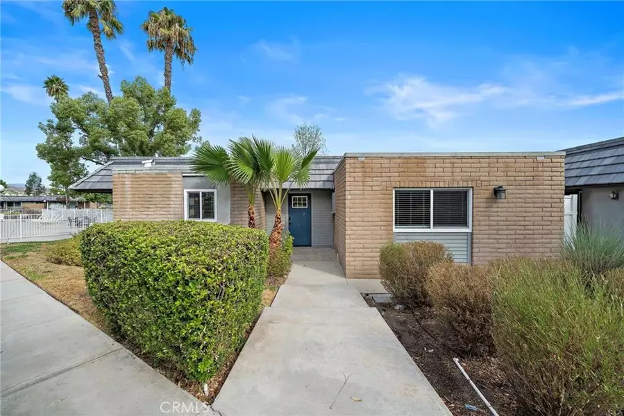 22400 Canyon Club, Canyon Lake, CA 92587