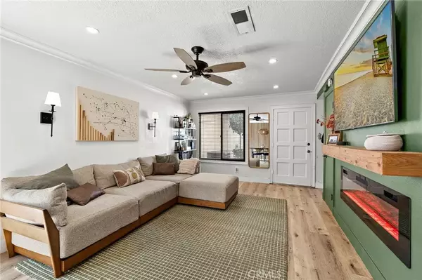 Anaheim Hills, CA 92807,230 S Plaza De Domingos