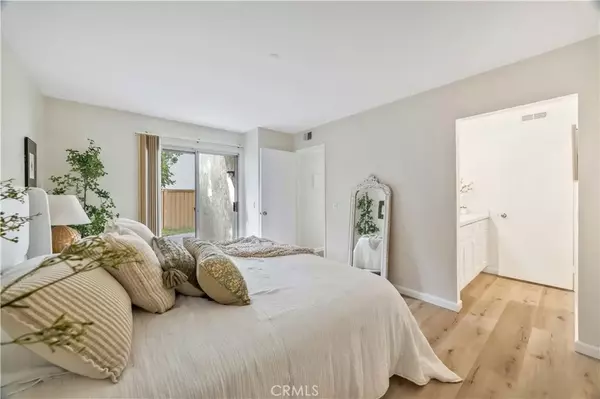 Irvine, CA 92614,92 Clearbrook