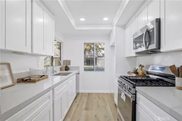 Irvine, CA 92614,92 Clearbrook