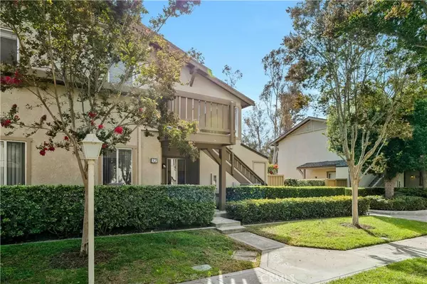 Irvine, CA 92614,92 Clearbrook
