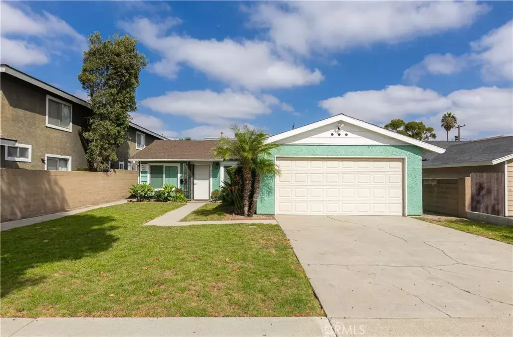 Los Alamitos, CA 90720,4331 Farquhar Avenue
