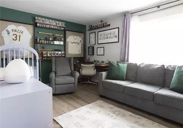 Irvine, CA 92614,67 Greenbough #150