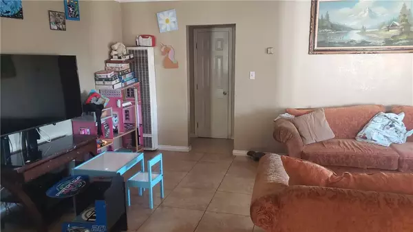 Santa Ana, CA 92704,1317 W Mcfadden