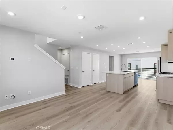 San Diego, CA 92117,4517 Misty Place