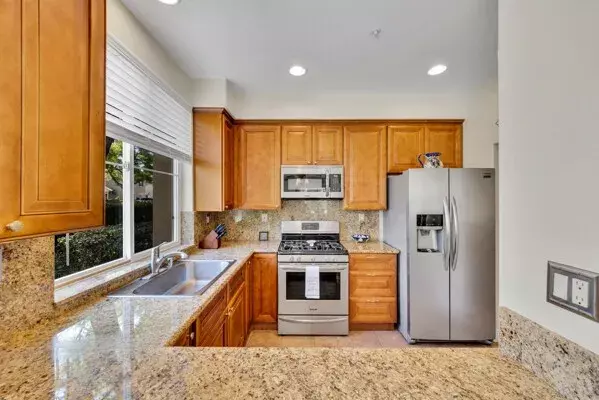 Rancho Santa Margarita, CA 92688,206 Via Vicini