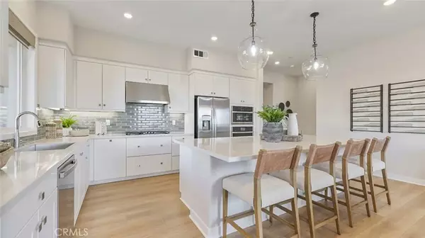 Irvine, CA 92618,461 Mulligan