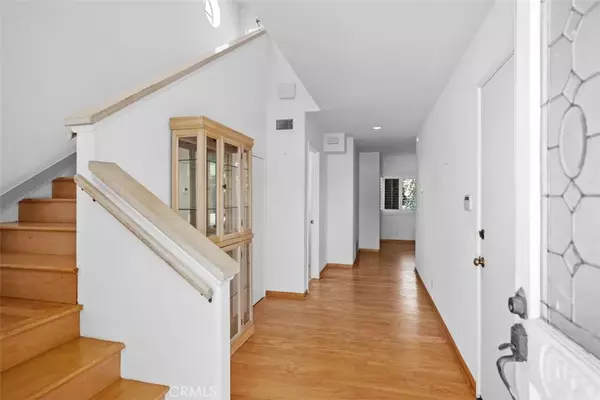 San Clemente, CA 92672,137 W Avenida Cornelio