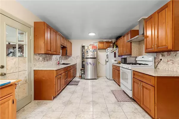 Midway City, CA 92655,14702 Purdy