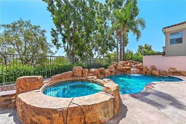 Rancho Santa Margarita, CA 92688,40 Mancera