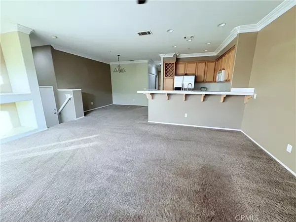 Lake Forest, CA 92679,28512 Sorano