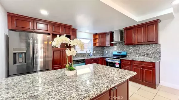 Anaheim, CA 92804,900 S Hayward