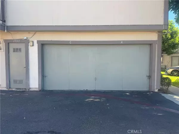 Santa Ana, CA 92705,1733 Normandy Pl #73A